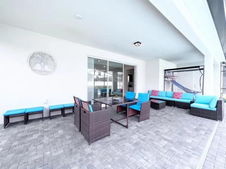 Windsor Island (7389) 8-bedroom Villa in Davenport
