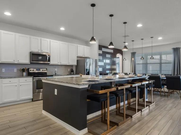 Solterra (7730) 14-bedroom Villa in Davenport