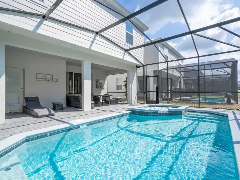 Windsor Island (11462) 7-bedroom Villa in Davenport