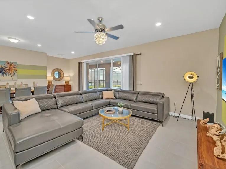 Windsor Island (24882) 10-bedroom Villa in Davenport
