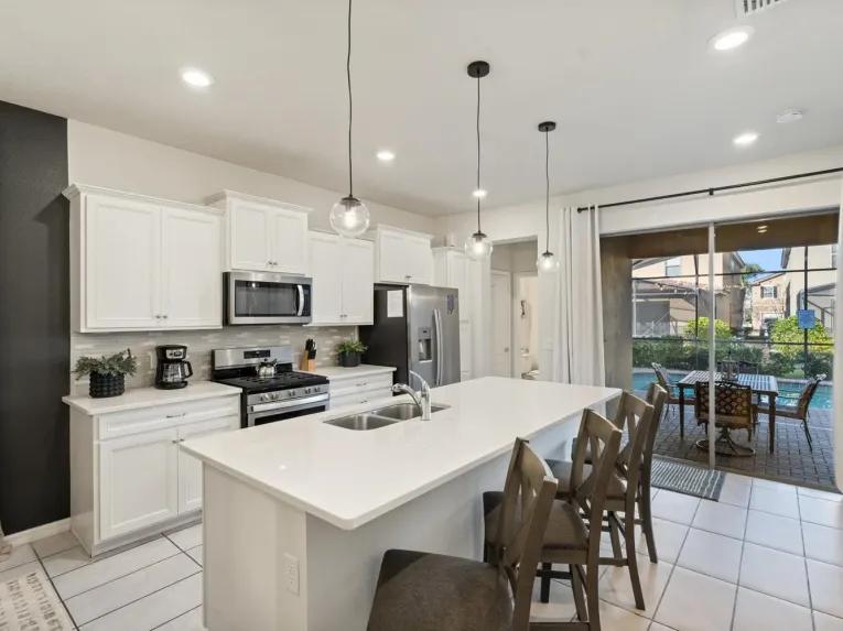 Solterra (6282) 5-bedroom Villa in Davenport