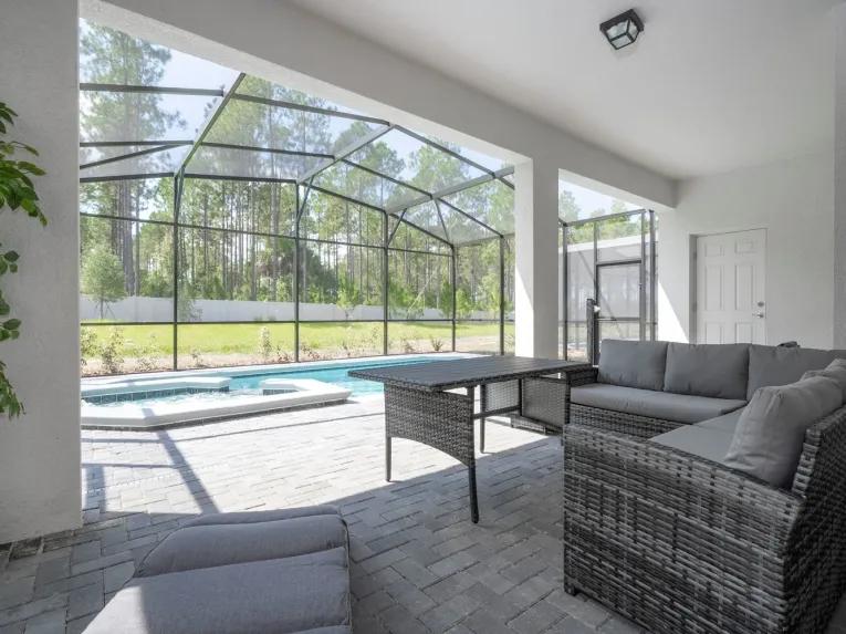 Windsor Island (11462) 7-bedroom Villa in Davenport