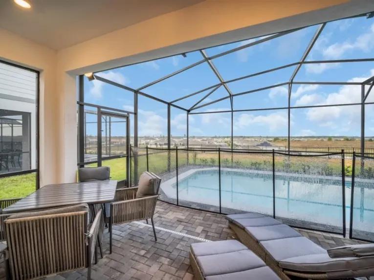Windsor Island (24822) 5-bedroom Villa in Davenport