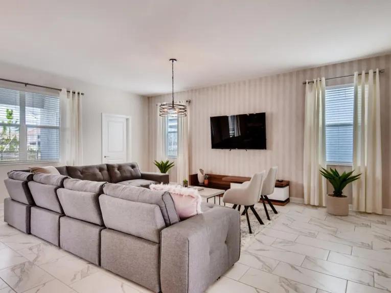 ChampionsGate (6700) 6-bedroom Villa in Davenport