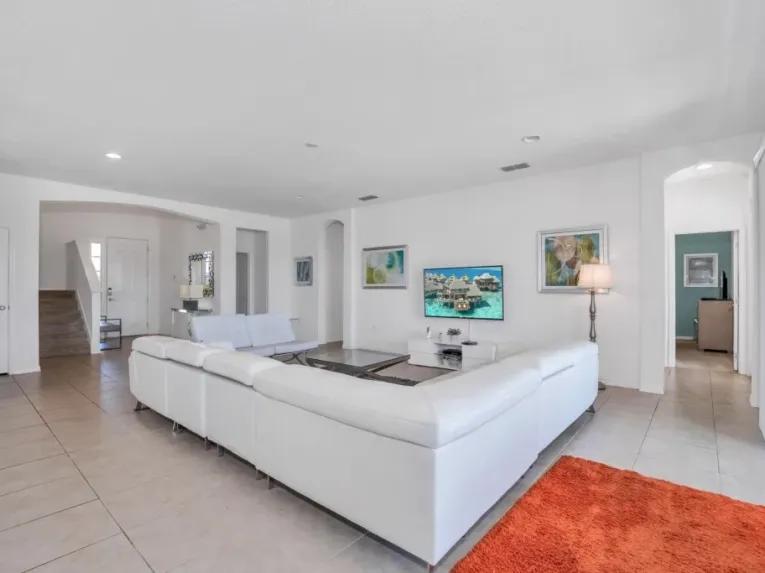 Solterra (34795) 9-bedroom Villa in Davenport