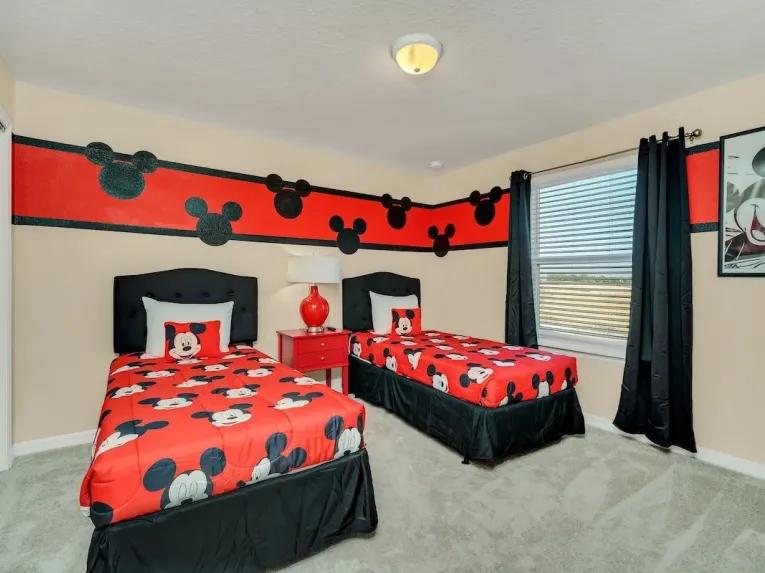 Windsor Island (24884) 9-bedroom Villa in Davenport