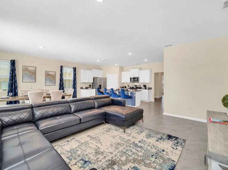 Solterra (28903) 6-bedroom Villa in Davenport