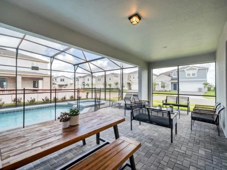 Windsor Island (6021) 8-bedroom Villa in Davenport