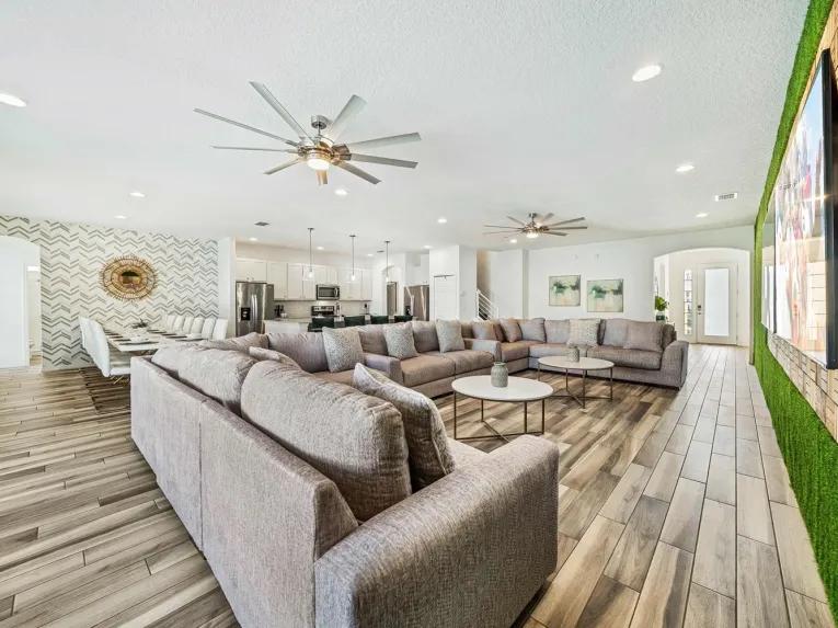 Solterra (29416) 14-bedroom Villa in Davenport