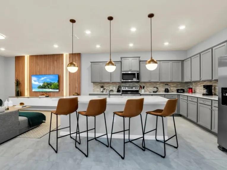 Windsor Island (7295) 9-bedroom Villa in Davenport