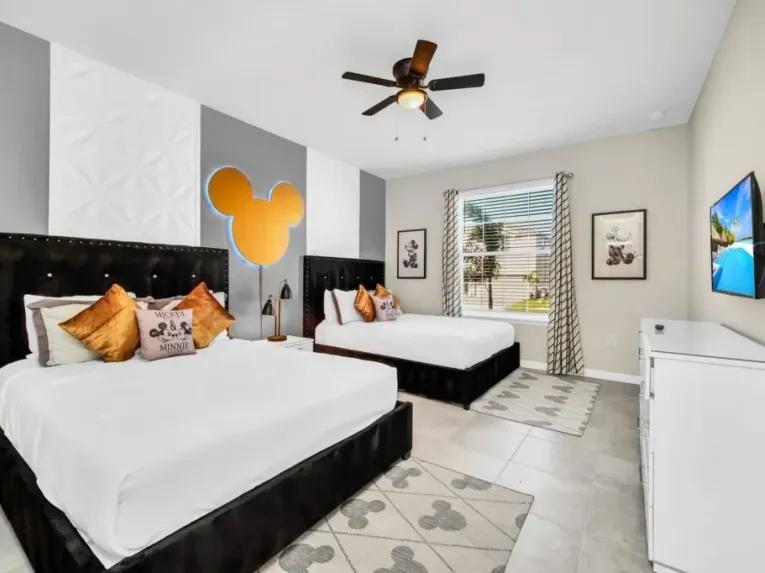 Windsor Island (7026) 10-bedroom Villa in Davenport