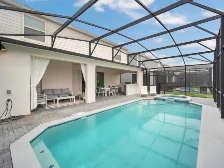 Windsor Island (8153) 8-bedroom Villa in Davenport