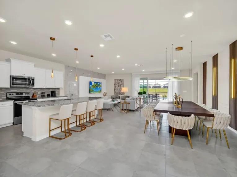 Windsor Island (8153) 8-bedroom Villa in Davenport