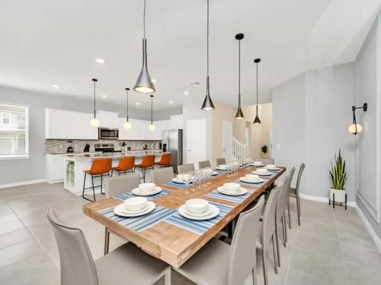 Windsor Island (6021) 8-bedroom Villa in Davenport