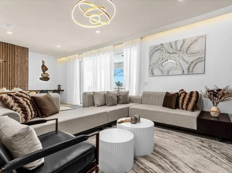 Windsor Island (24852) 10-bedroom Villa in Davenport
