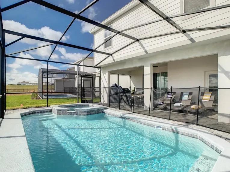 Windsor Island (11697) 7-bedroom Villa in Davenport