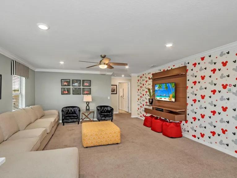 Solterra (27429) 6-bedroom Villa in Davenport